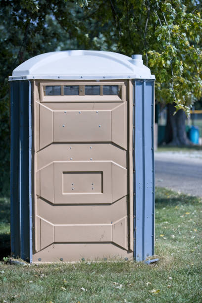 Best Portable restroom trailer rental  in Hillsdale, MI